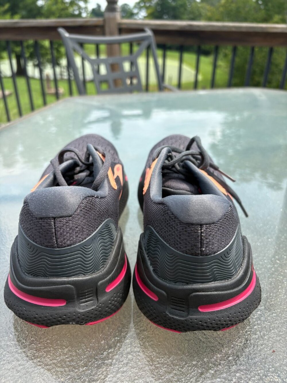 Brooks Ghost Max Black Raspberry Women's Walking Running Sneakers Shoes Size 8.5 - Picture 3 of 7